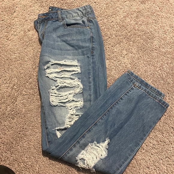 Fashion Nova Denim - Women's Fashion Nova Distressed Boyfriend Jeans EUC